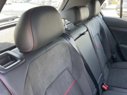 Volkswagen Golf GTI SE 2.0T DSG 2026