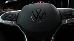 Volkswagen Golf GTI SE 2.0T DSG 2026