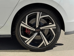 Volkswagen Golf GTI SE 2.0T DSG 2026