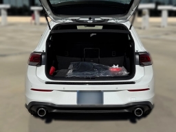 Volkswagen Golf GTI SE 2.0T DSG 2026