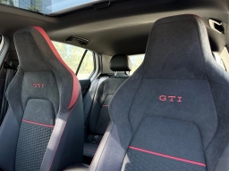 Volkswagen Golf GTI SE 2.0T DSG 2026