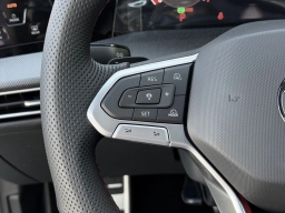 Volkswagen Golf GTI SE 2.0T DSG 2026