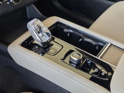 Volvo XC90 Plus B6 AWD 6-Seater 2026