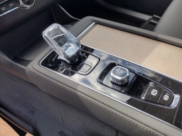 Volvo XC90 Plus B6 AWD 6-Seater 2026