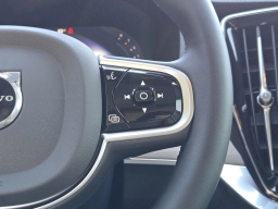 Volvo XC90 Plus B6 AWD 6-Seater 2026