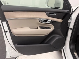 Volvo XC90 Plus B6 AWD 6-Seater 2026