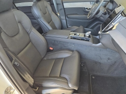 Volvo XC90 Ultra Dark Theme B6 AWD 6-Seater 2026