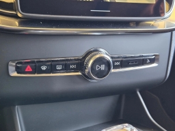 Volvo XC90 Ultra Dark Theme B6 AWD 6-Seater 2026