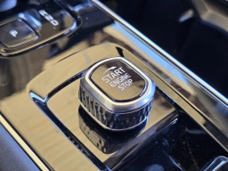 Volvo XC90 Ultra Dark Theme B6 AWD 6-Seater 2026