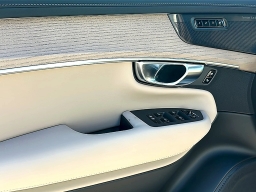 Volvo XC90 Plus B6 AWD 7-Seater 2026