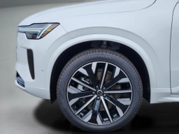 Volvo XC90 Plus B6 AWD 7-Seater 2026