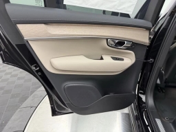 Volvo XC90 Plus B6 AWD 7-Seater 2026