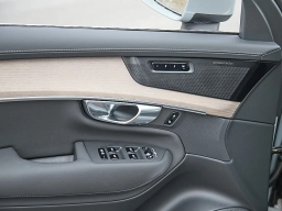 Volvo XC90 Plus B6 AWD 7-Seater 2026