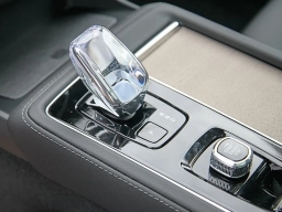 Volvo XC90 Plus B6 AWD 7-Seater 2026