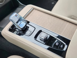 Volvo XC90 Plus B6 AWD 7-Seater 2026