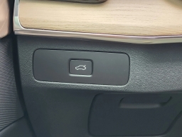 Volvo XC90 Plus B6 AWD 7-Seater 2026