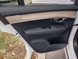 Volvo XC90 Plus B6 AWD 7-Seater 2026