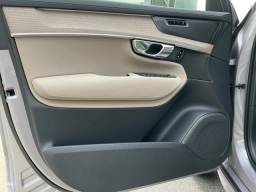 Volvo XC90 Plus B6 AWD 7-Seater 2026