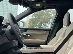 Volvo XC90 Plus B6 AWD 7-Seater 2026