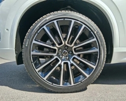 Volvo XC90 Plus B6 AWD 7-Seater 2026