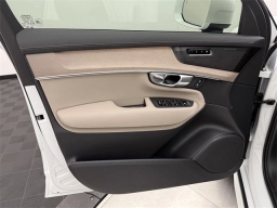 Volvo XC90 Plus B6 AWD 7-Seater 2026