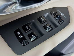 Volvo XC90 Plus B6 AWD 7-Seater 2026