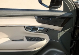 Volvo XC90 Plus B6 AWD 7-Seater 2026