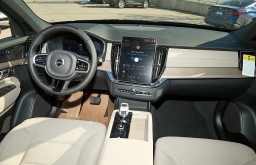 Volvo XC90 Plus B6 AWD 7-Seater 2026