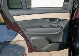 Volvo XC90 Plus B6 AWD 7-Seater 2026