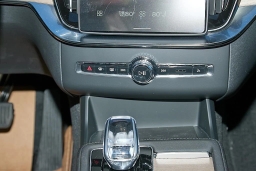 Volvo XC90 Plus B6 AWD 7-Seater 2026