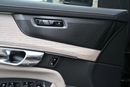 Volvo XC90 Plus B6 AWD 7-Seater 2026