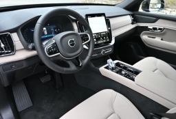 Volvo XC90 Plus B6 AWD 7-Seater 2026