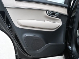 Volvo XC90 Plus B6 AWD 7-Seater 2026