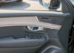 Volvo XC90 Plus B6 AWD 7-Seater 2026