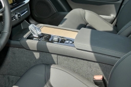 Volvo XC90 Plus B6 AWD 7-Seater 2026