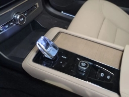 Volvo XC90 Plus B6 AWD 7-Seater 2026