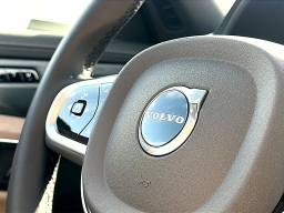 Volvo XC90 Plus B6 AWD 7-Seater 2026