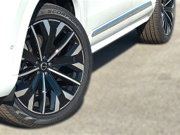 Volvo XC90 Plus B6 AWD 7-Seater 2026