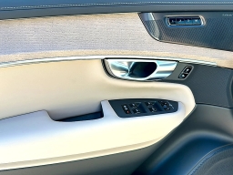 Volvo XC90 Plus B6 AWD 7-Seater 2026