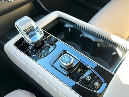 Volvo XC90 Plus B6 AWD 7-Seater 2026