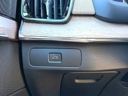 Volvo XC90 Plus B6 AWD 7-Seater 2026