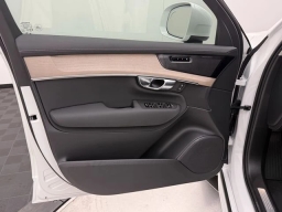 Volvo XC90 Plus B6 AWD 7-Seater 2026