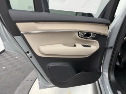 Volvo XC90 Plus B6 AWD 7-Seater 2026