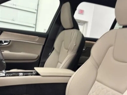 Volvo XC90 Plus B6 AWD 7-Seater 2026