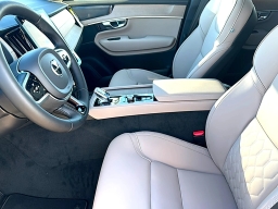 Volvo XC90 Plus B6 AWD 7-Seater 2026