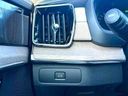 Volvo XC90 Plus B6 AWD 7-Seater 2026