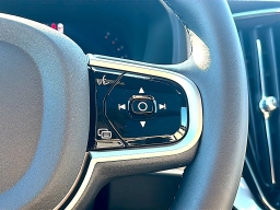 Volvo XC90 Plus B6 AWD 7-Seater 2026