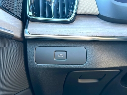 Volvo XC90 Plus B6 AWD 7-Seater 2026