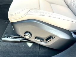 Volvo XC90 Plus B6 AWD 7-Seater 2026