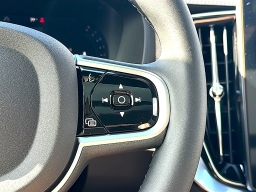 Volvo XC90 Plus B6 AWD 7-Seater 2026